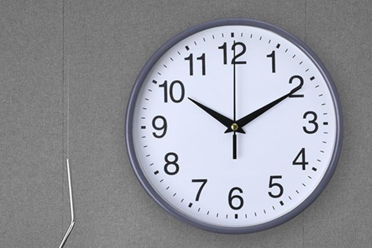 Analog-Synchronized-Clocks